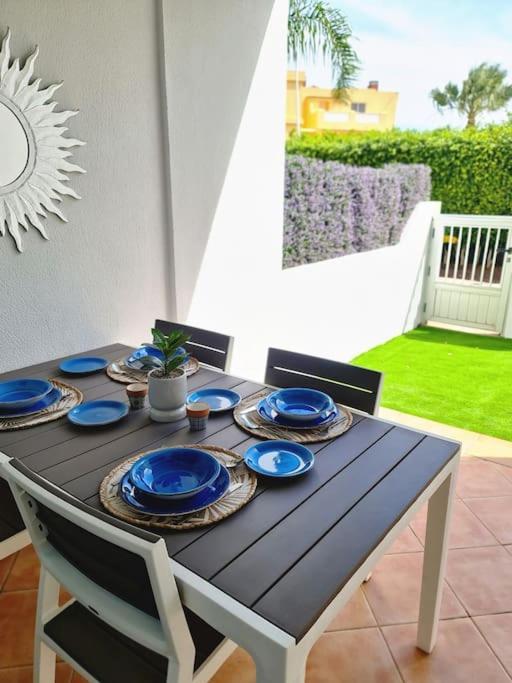 Homely Apt In Modern Building With Pool San Miguel de Abona Exteriör bild