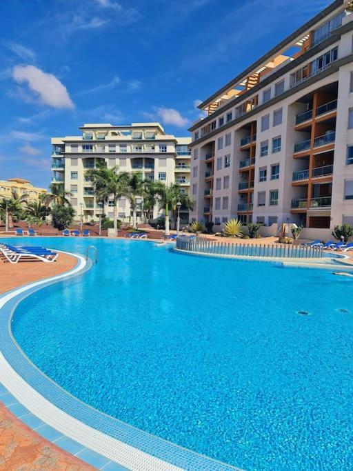 Homely Apt In Modern Building With Pool San Miguel de Abona Exteriör bild